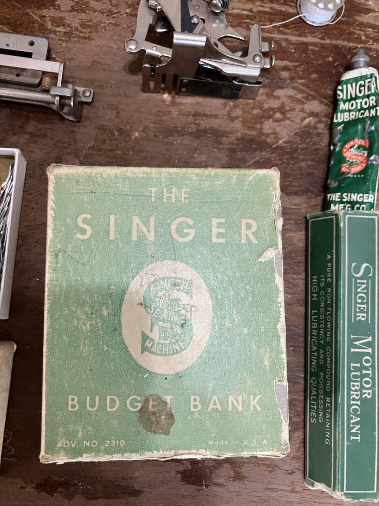 Singer Budget Bank box and motor lubricant